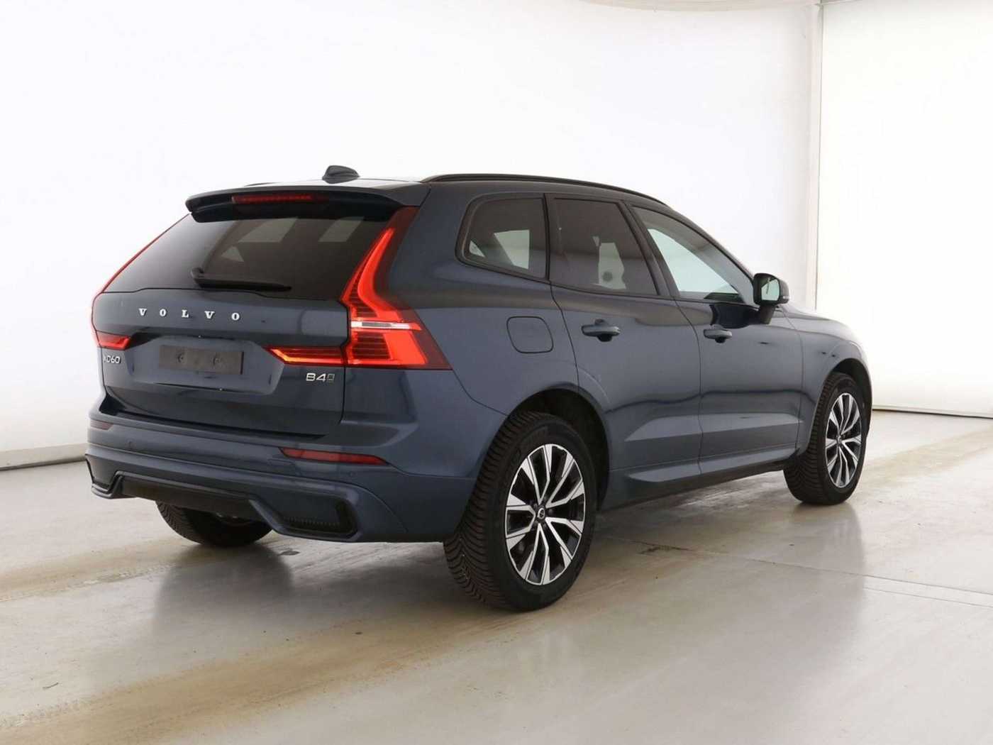 Volvo  Plus Dark AWD Standhzg ACC BLIS H&K